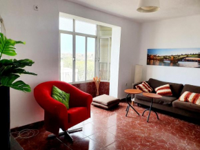 Apartamento céntrico junto a parada de metro